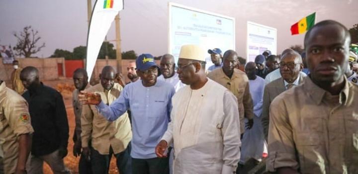 Macky Sall procède au lancement des travaux de l’autoroute Dakar-Tivaouane et des routes Tivaouane-Pambal-Darou Alpha et Mboro-Diogo Macky Sall procède au lancement des travaux de l’autoroute Dakar-Tivaouane et des routes Tivaouane-Pambal-Darou Alpha et Mboro-Diogo