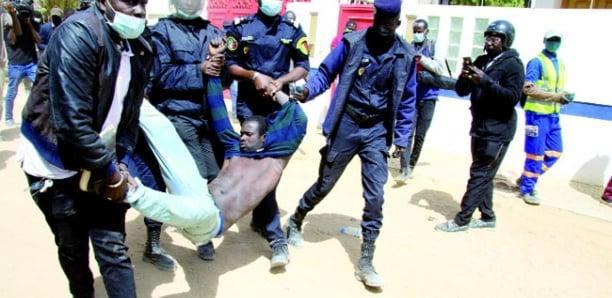 Série d'arrestations: Les défenseurs des droits humains parlent de violations graves Série d'arrestations: Les défenseurs des droits humains parlent de violations graves