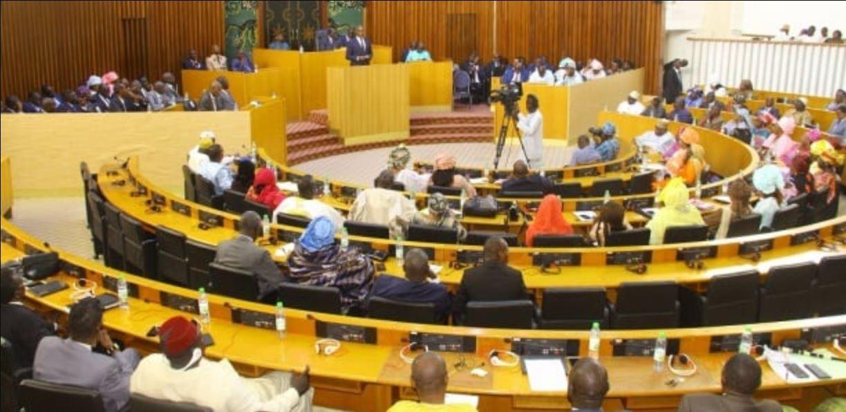 Développement industriel : Plus de 16 milliards de F CFA de budget pour le département de Moustapha Diop Développement industriel : Plus de 16 milliards de F CFA de budget pour le département de Moustapha Diop