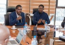 Télécom : Le nouveau DG de l’ARTP boucle ses visites aux opérateurs et annonce 2 mesures Télécom : Le nouveau DG de l'ARTP boucle ses visites aux opérateurs et annonce 2 mesures