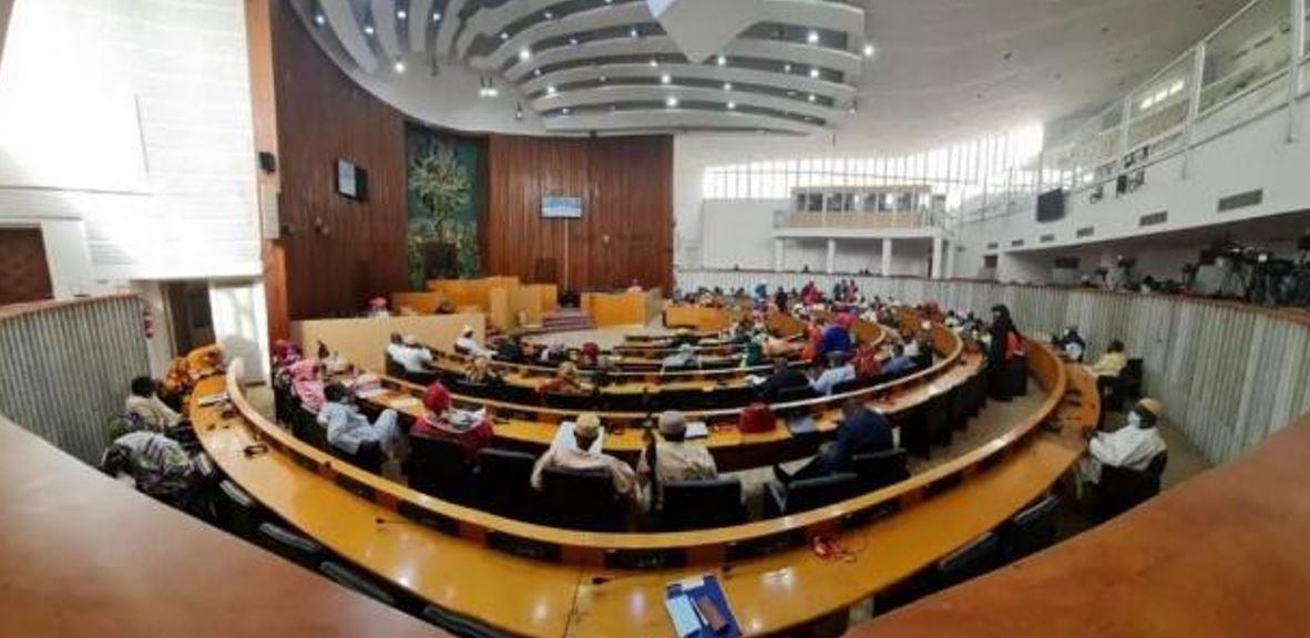 Assemblée nationale : station balnéaire de Saly, passage obligé vers la modification du règlement intérieur Assemblée nationale : station balnéaire de Saly, passage obligé vers la modification du règlement intérieur