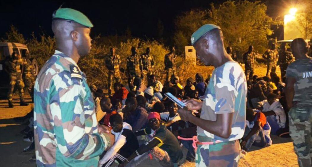 Saint-Louis : Arraisonnement de 2 Pirogues Transportant 402 Candidats à L’émigration Illégale (Marine Nationale) Saint-Louis : Arraisonnement de 2 Pirogues Transportant 402 Candidats à L’émigration Illégale (Marine Nationale)