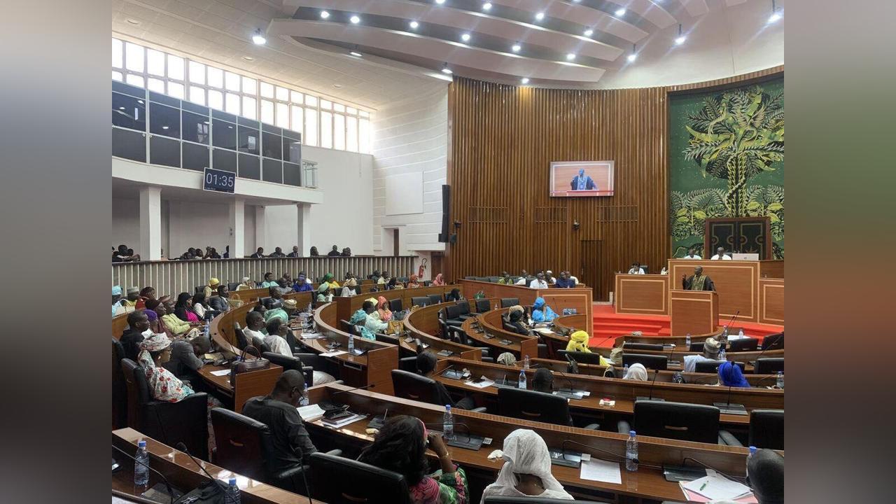 Trois projets de loi majeurs au cœur des débats au parlement sénégalais Trois projets de loi majeurs au cœur des débats au parlement sénégalais