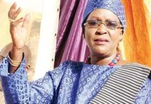 « Car Leneen »: Amsatou Sow Sidibé gèle ses activités politiques et annonce une AG « Car Leneen »: Amsatou Sow Sidibé gèle ses activités politiques et annonce une AG