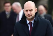 Le Sénégal et la France Annoncent une Commission Conjointe pour Organiser le Retrait des Troupes Françaises Le Sénégal et la France Annoncent une Commission Conjointe pour Organiser le Retrait des Troupes Françaises