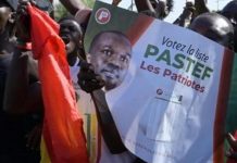 Les « Roucoulements » du PASTEF et du PLC Gabonais à Dakar Les "Roucoulements" du PASTEF et du PLC Gabonais à Dakar