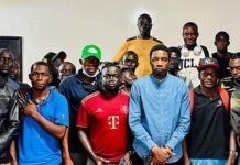 «Nous Poursuivrons le Combat» : Pape Djibril Fall au Chevet des Policiers Radiés «Nous Poursuivrons le Combat» : Pape Djibril Fall au Chevet des Policiers Radiés