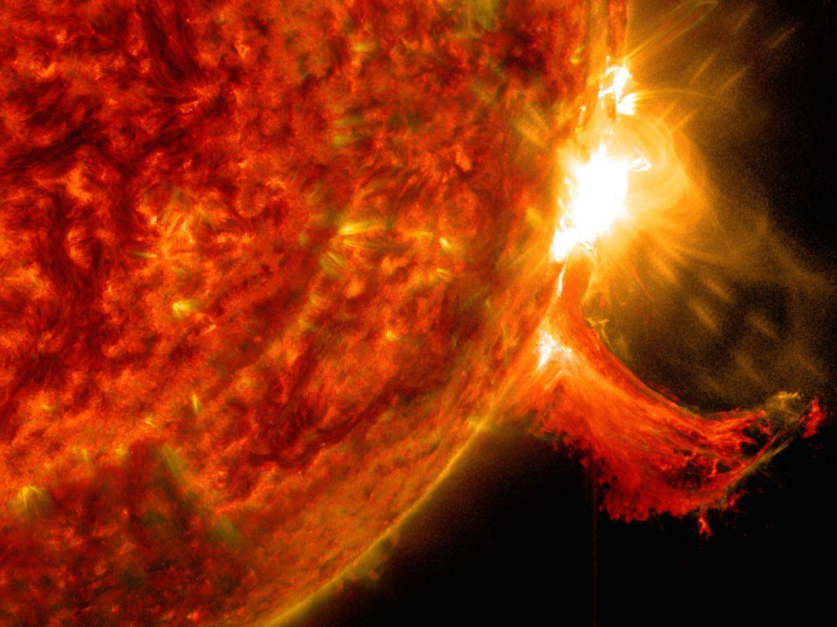 Météo Spatiale: IA Prédit TempêTes Solaires Météo Spatiale: IA Prédit TempêTes Solaires