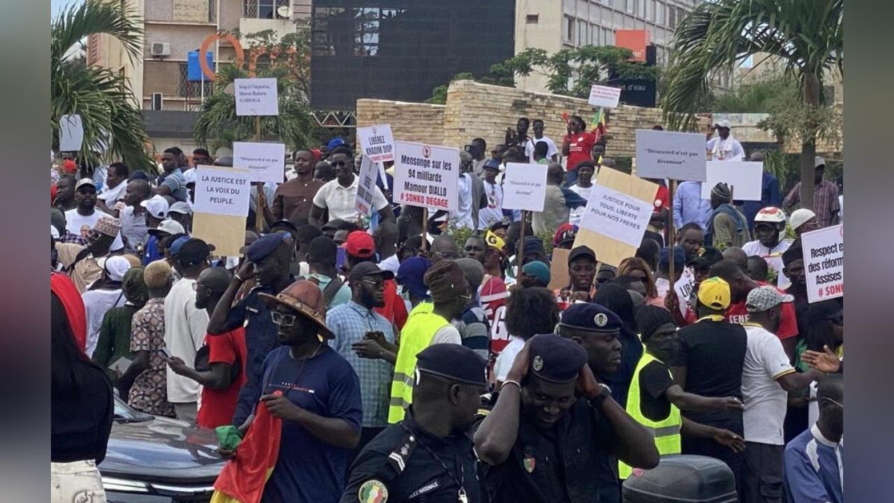 Collectif Rappel À L'Ordre Contre Ousmane Sonko Collectif Rappel À L'Ordre Contre Ousmane Sonko