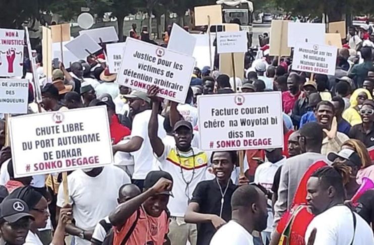 Mobilisation pour Défendre Démocratie et État de Droit Mobilisation pour Défendre Démocratie et État de Droit