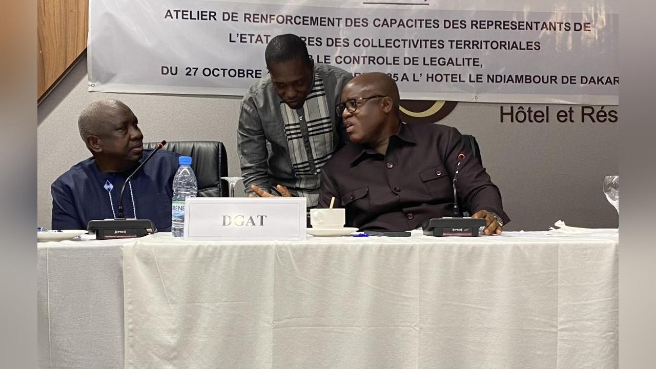 Contrôle de Légalité: L'État Outille Ses Représentants Contrôle de Légalité: L'État Outille Ses Représentants