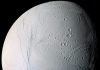 Encelade, Lune de Saturne, Libère de la Chaleur Encelade, Lune de Saturne, Libère de la Chaleur