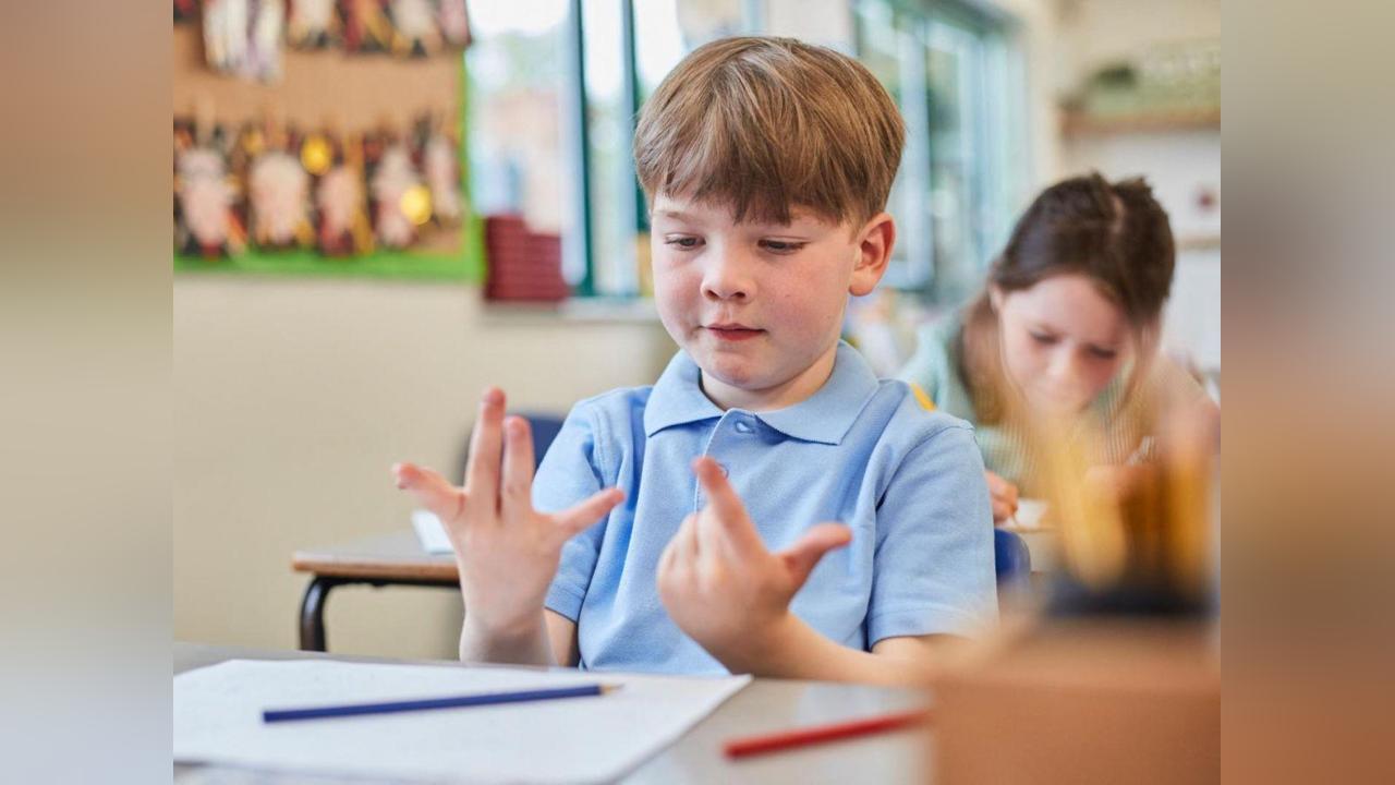 Apprentissage des Maths: Compter sur Ses Doigts Essentiel Apprentissage des Maths: Compter sur Ses Doigts Essentiel