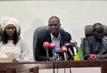 FDR Dénonce Comédie Politique À L’Assemblée Nationale FDR Dénonce Comédie Politique À L'Assemblée Nationale