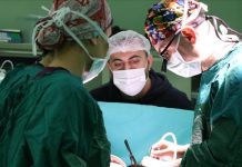 Médecins Turcs Effectuent Greffes de Rein Laparoscopiques Médecins Turcs Effectuent Greffes de Rein Laparoscopiques