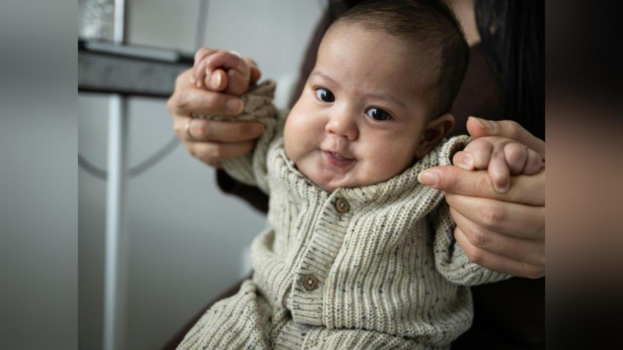 Bébé Sauvé D’Une Tumeur Rare Grâce À un Traitement Bébé Sauvé D’Une Tumeur Rare Grâce À un Traitement
