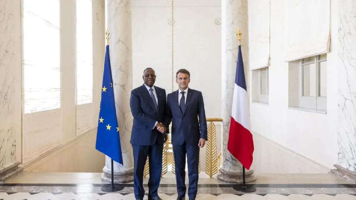 Macron et Macky Sall: Soutien Français ou Test International Macron et Macky Sall: Soutien Français ou Test International