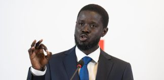 Président du Sénégal Lance le Parti « Keraï » Président du Sénégal Lance le Parti "Keraï"