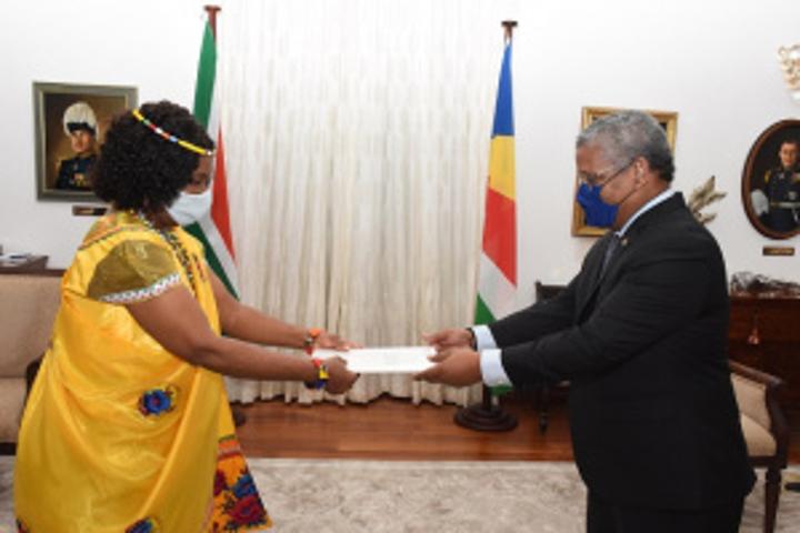 Fighting corruption, improving health skills two areas for Seychelles, South Africa to collaborate on, official says Fighting corruption, improving health skills two areas for Seychelles, South Africa to collaborate on, official says