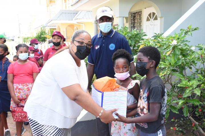 Seventh Day Adventist group donates to widows, widowers and orphans ‘It takes one to make a difference’ Seventh Day Adventist group donates to widows, widowers and orphans ‘It takes one to make a difference’