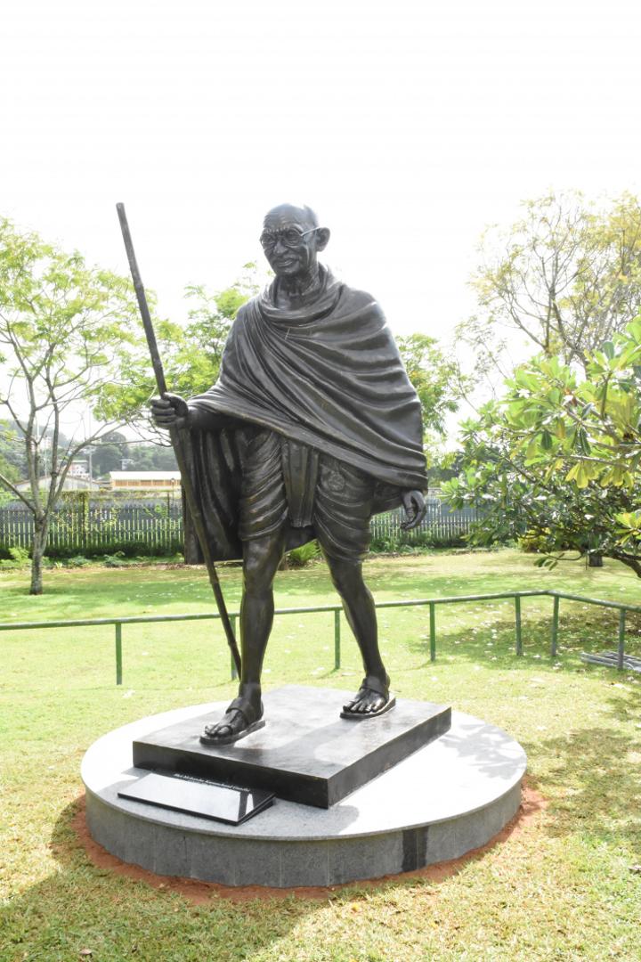 Statue of Mahatma Gandhi unveiled in Peace Park Seychelles