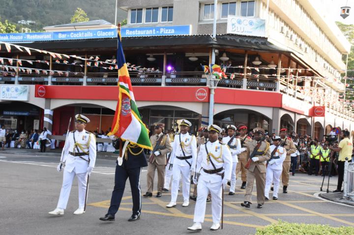 Vibrant National Day parade impresses Vibrant National Day parade impresses