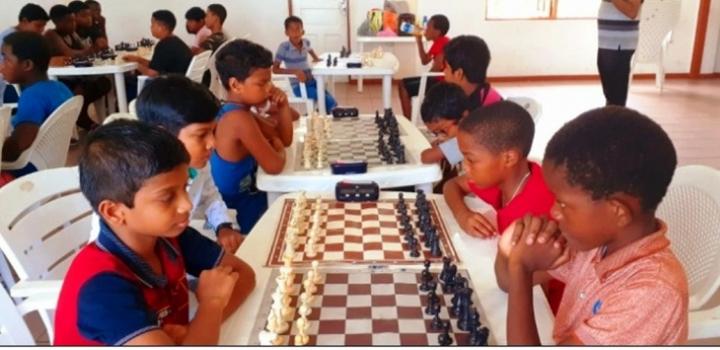 Chess players urged to ‘spread the love of the game’ Chess players urged to ‘spread the love of the game’