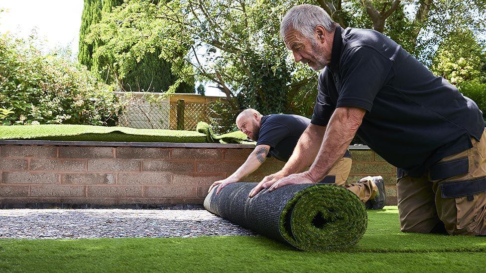 Is there anything green about plastic grass? Is there anything green about plastic grass?
