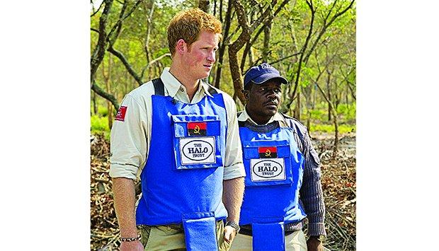 Prince Harry makes surprise visit to Africa Prince Harry makes surprise visit to Africa