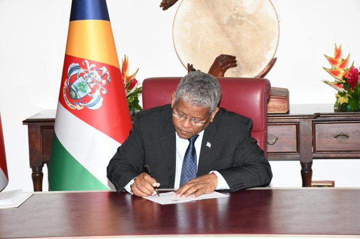 President assents to Law Commission Bill 2022 President assents to Law Commission Bill 2022