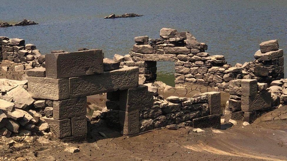 Scar House Reservoir: Sunken medieval village reappears Scar House Reservoir: Sunken medieval village reappears