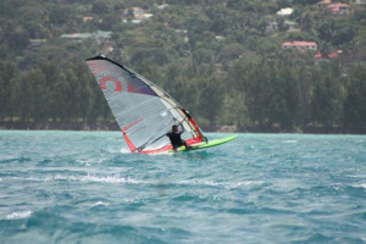 Wind and kite surfers from Seychelles, Mauritius and Reunion ready for Mahe-Praslin race Wind and kite surfers from Seychelles, Mauritius and Reunion ready for Mahe-Praslin race