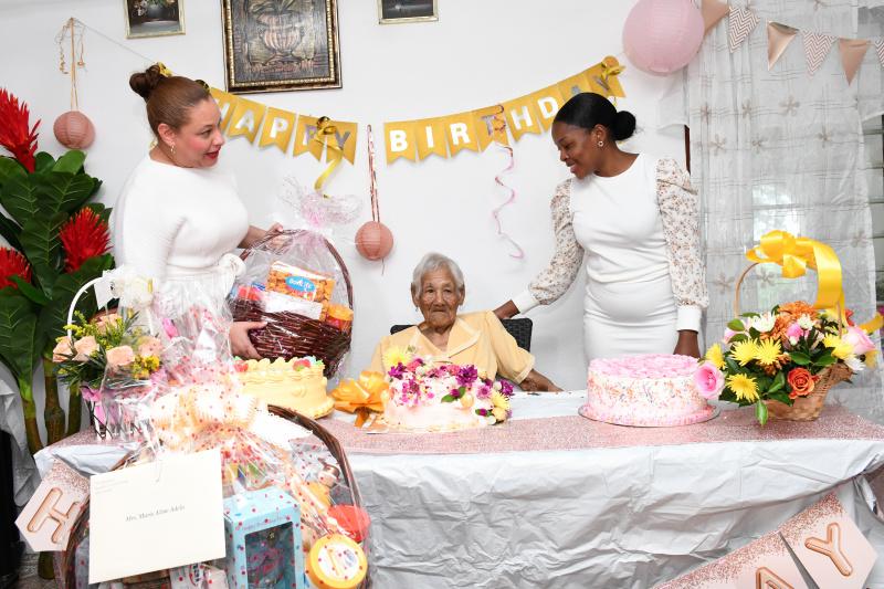 Marie Aline Adela célèbre is 102 years old Marie Aline Adela célèbre is 102 years old