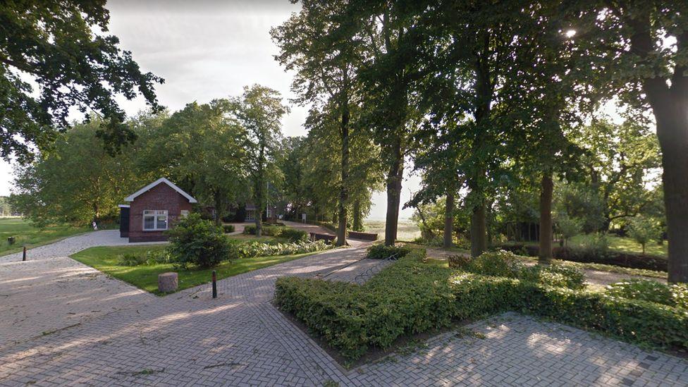 Twitter sued by Dutch town Bodegraven-Reeuwijk over paedophilia rumour Twitter sued by Dutch town Bodegraven-Reeuwijk over paedophilia rumour