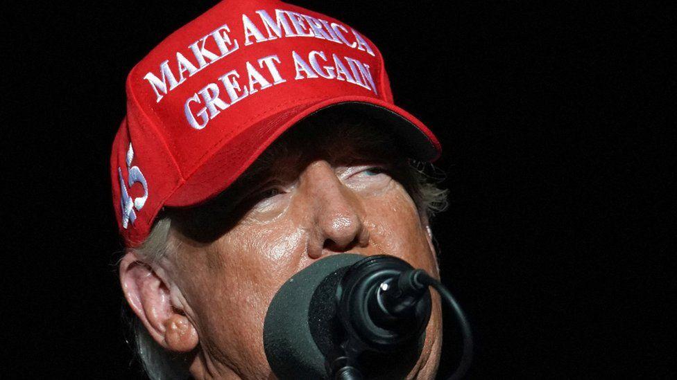 Will Donald Trump go back on to Twitter? Will Donald Trump go back on to Twitter?