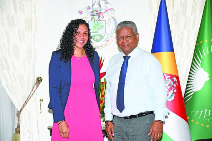Female boxing bronze medallist Arianna Memee calls on President Ramkalawan Female boxing bronze medallist Arianna Memee calls on President Ramkalawan