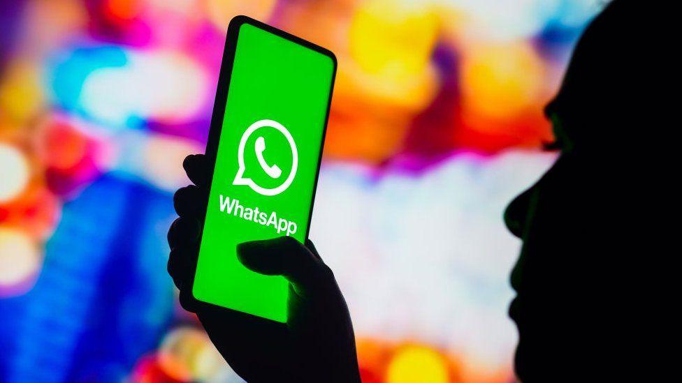 WhatsApp back online after worldwide outage WhatsApp back online after worldwide outage