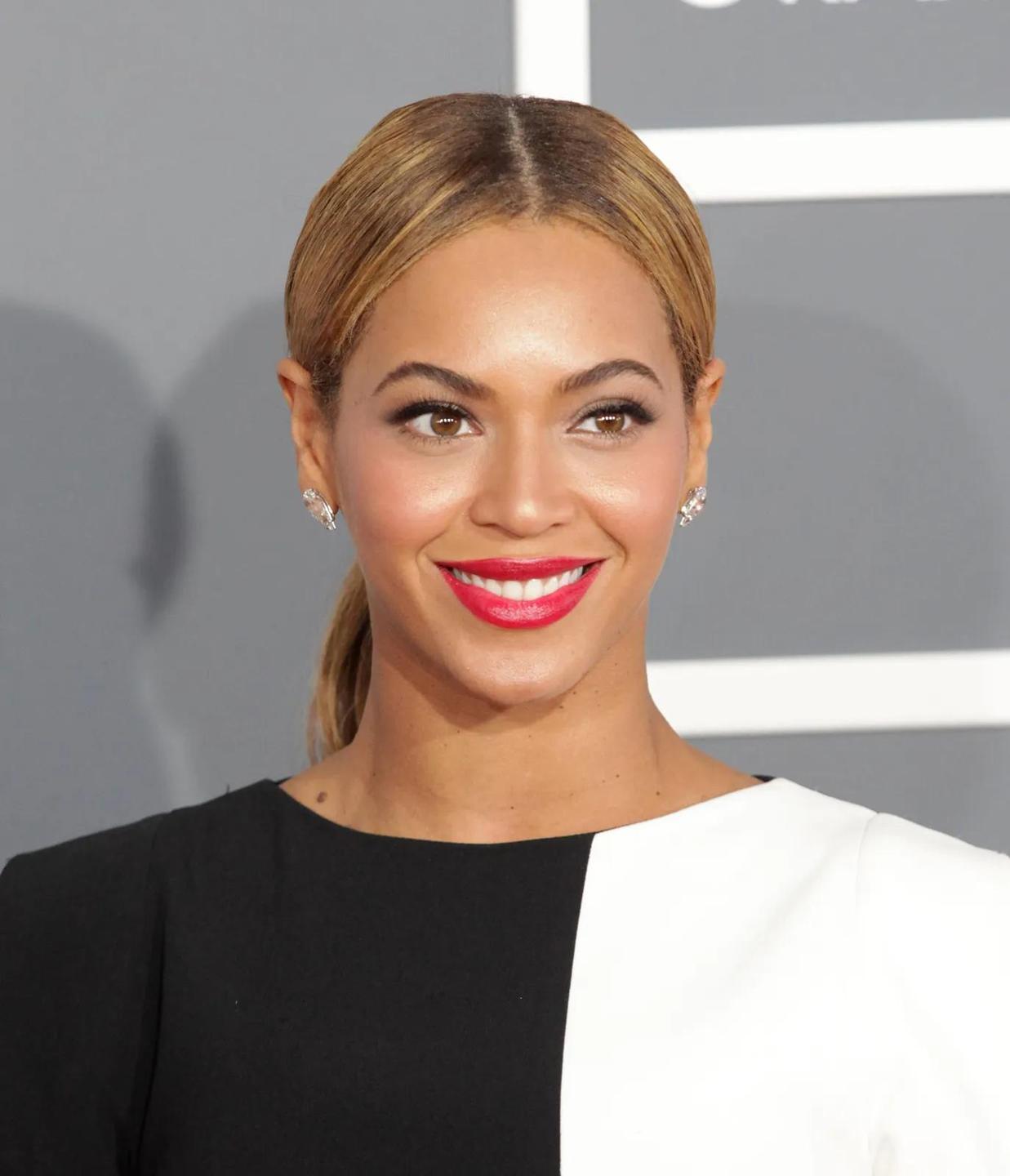 Singer Beyonce Leads Grammy Race Singer Beyonce Leads Grammy Race