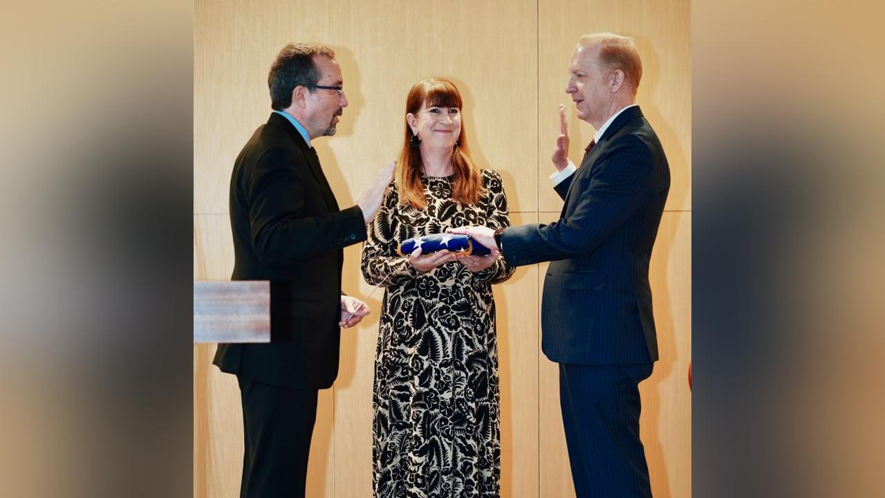 US ambassador-designate to Mauritius and Seychelles takes oath of office US ambassador-designate to Mauritius and Seychelles takes oath of office