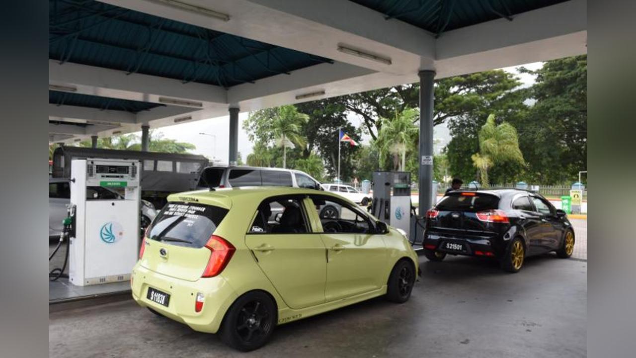 Motor gasoline is now R21.35 a litre Motor gasoline is now R21.35 a litre