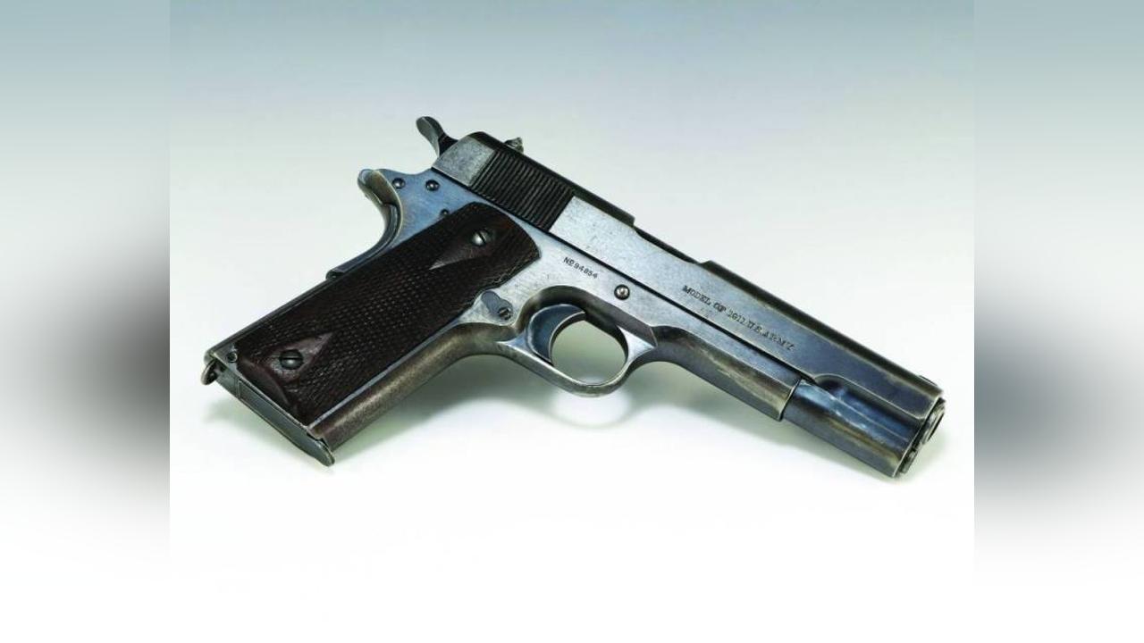 Arrest three suspended in case of possession of weapons Arrest three suspended in case of possession of weapons