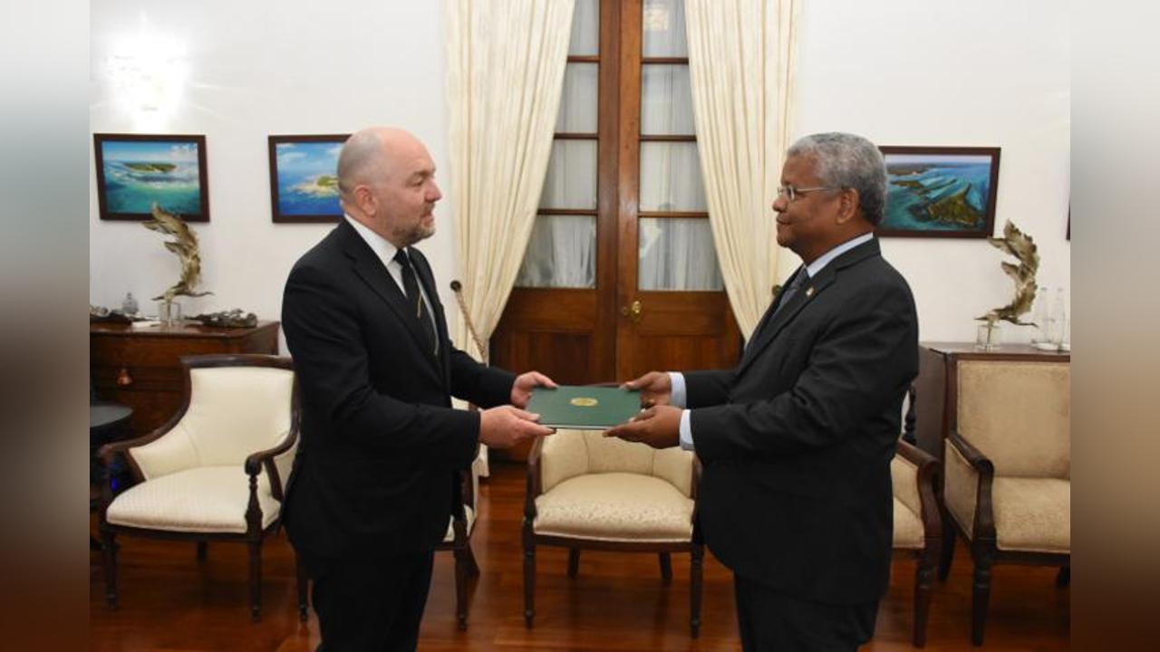 New Brazilian ambassador presents credentials New Brazilian ambassador presents credentials
