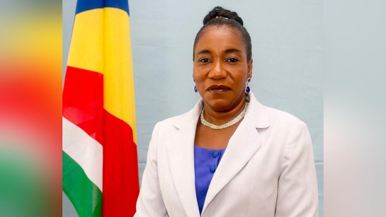 Minister Marie-Celine Zialor's message on the allocation of the Lauren International Men's Scholarship on November 19, 2023 Minister Marie-Celine Zialor's message on the allocation of the Lauren International Men's Scholarship on November 19, 2023