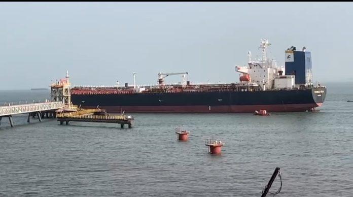 RECENTLY DISCHARGING 6,000 METRIC TONS OF DIESEL… NP-SL RECEIVES 5,150 METRIC TONS OF PETROL TO CUSHION THE FUEL CRISIS RECENTLY DISCHARGING 6,000 METRIC TONS OF DIESEL… NP-SL RECEIVES 5,150 METRIC TONS OF PETROL TO CUSHION THE FUEL CRISIS