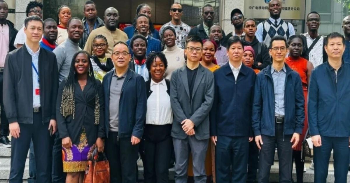 Sierra Leonean Journalists Visit Fujian Province in China, Witnessing Chinese Success in Uplifting Boat Dwellers from Poverty Sierra Leonean Journalists Visit Fujian Province in China, Witnessing Chinese Success in Uplifting Boat Dwellers from Poverty