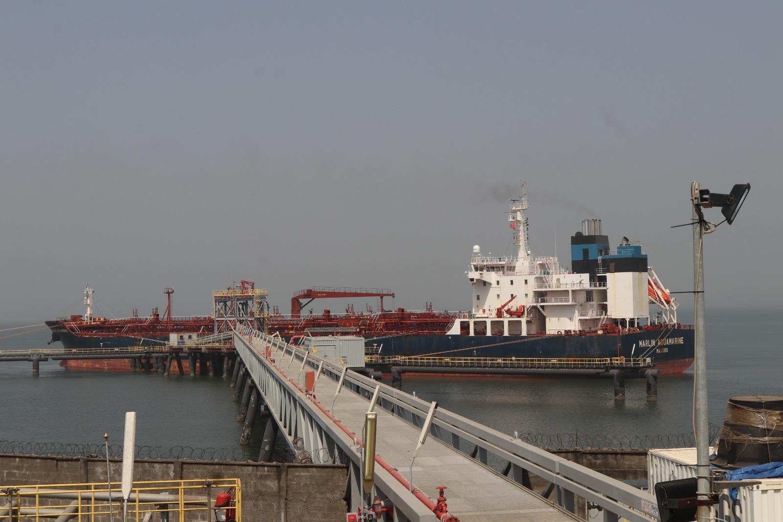 massive-delivery-np-sl-receives-30-000-metric-tons-of-petroleum