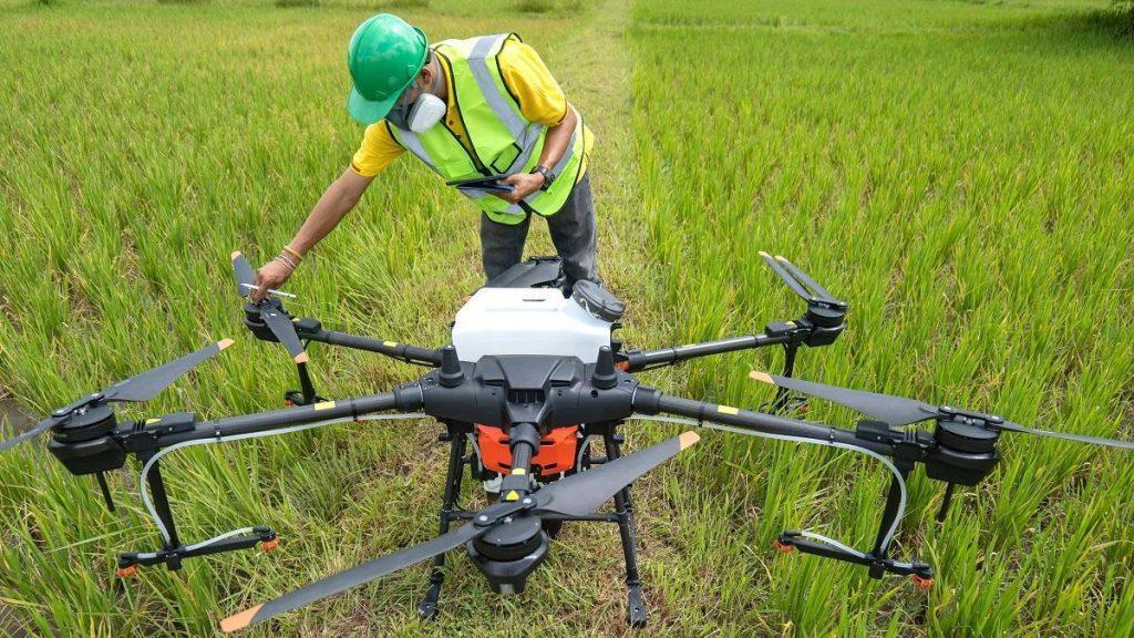 Industrial Scale Farming is Flawed: what Ecologically-Friendly Farming Practices could Look Like in Africa Industrial Scale Farming is Flawed: what Ecologically-Friendly Farming Practices could Look Like in Africa