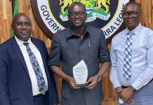 Ministry of Finance Honors Award-Winning Minister Ministry of Finance Honors Award-Winning Minister