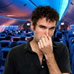 المسافرون تذمروا من روائح أجسادهم.. طائرة أميركية تمنع أفراد عائلة من السفر