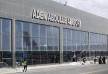 الحكومة الصومالية تمنع وزيرا في إدارة جوبالاند من السفر وتعيده إلى كسمايو